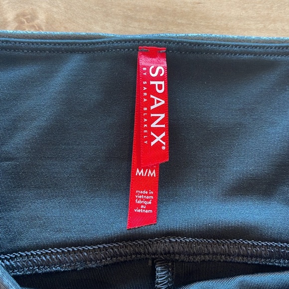 NWT Spanx Faux Leather Leggings Black Medium - Picture 11 of 15